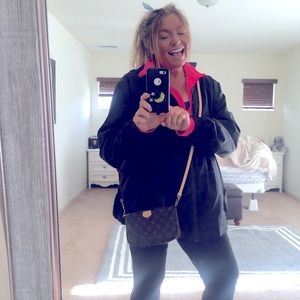 Meet your Posher, Chrystal